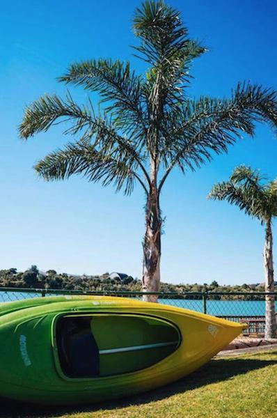 Raglan Palm Beach Motel Exterior photo