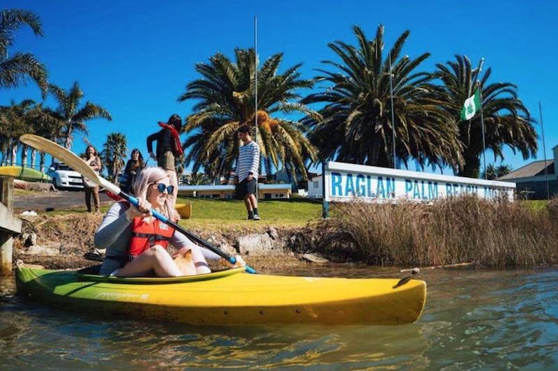 Raglan Palm Beach Motel Exterior photo